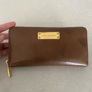 Continental wallet